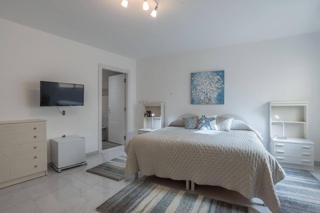 Sliema Bedrooms With Ensuite Bathrooms Exterior foto