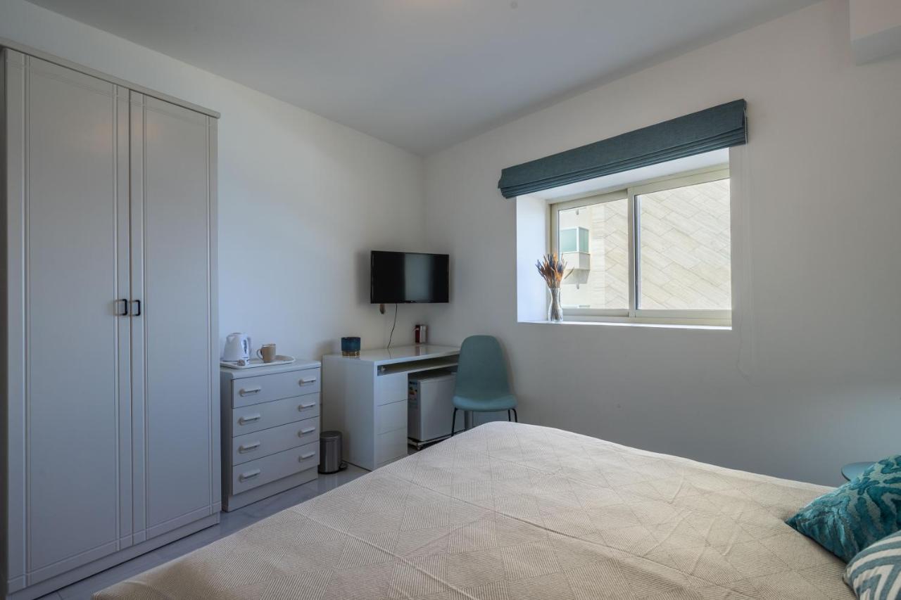 Sliema Bedrooms With Ensuite Bathrooms Exterior foto